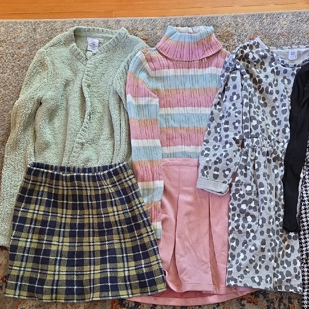 Girls Sweater/skirt Sets And 4 Dresses